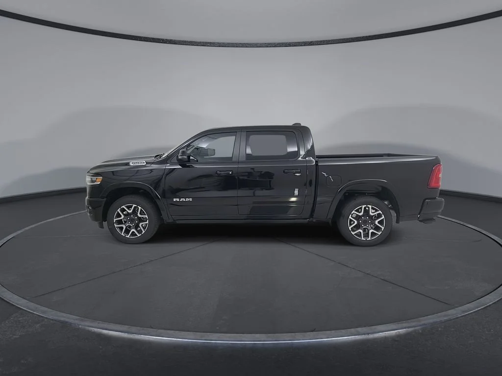 New 2026 Diamond Black Crystal Pearl-Coat Exterior Paint RAM Laramie image 9