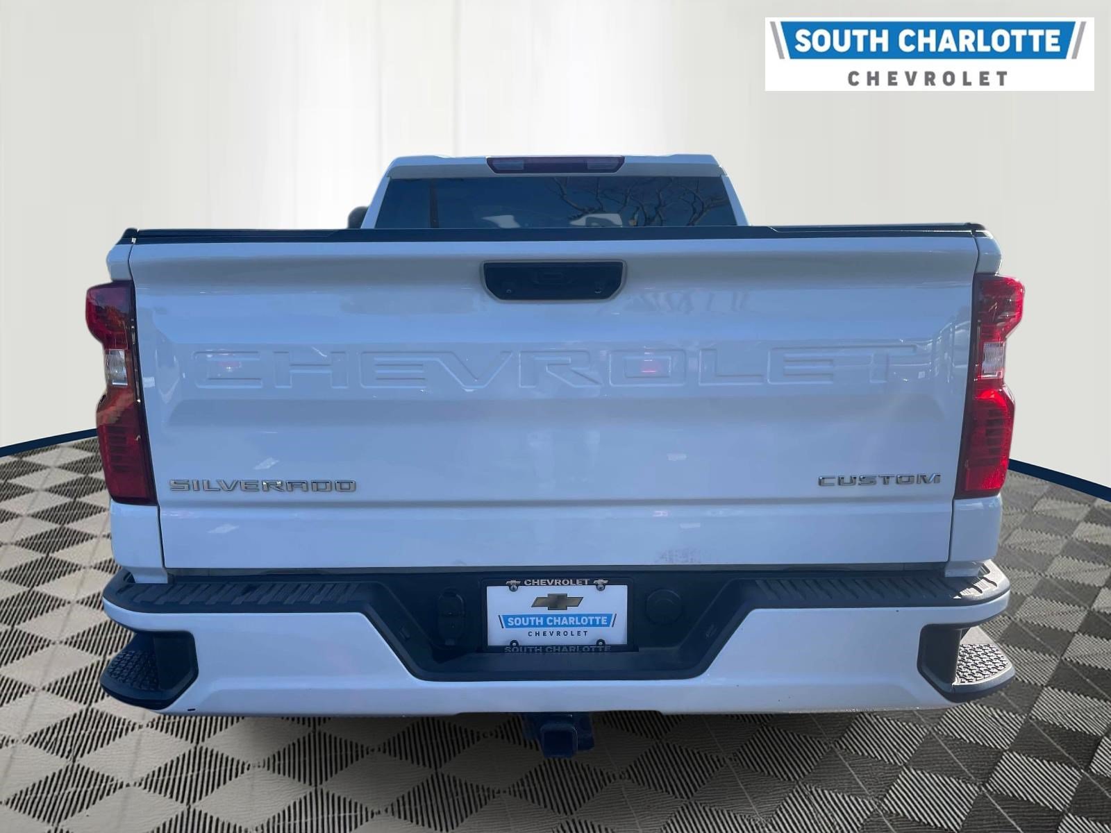 Used 2024 Summit White Chevrolet Custom image 5