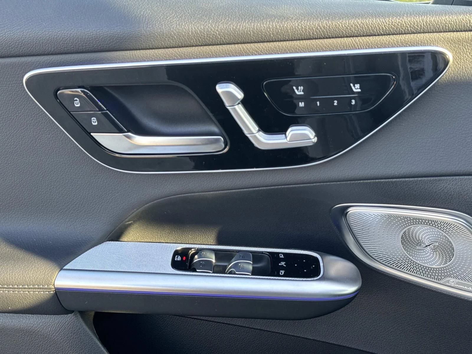 New 2026 Silver Mercedes-Benz GLC 300 image 12