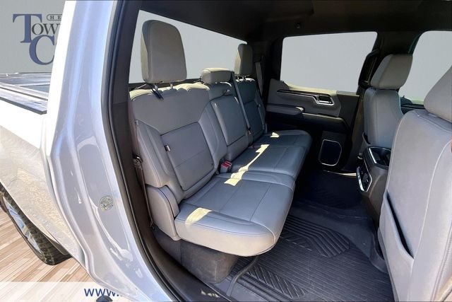 Used 2023 Iridescent Pearl Tricoat Chevrolet LTZ image 26