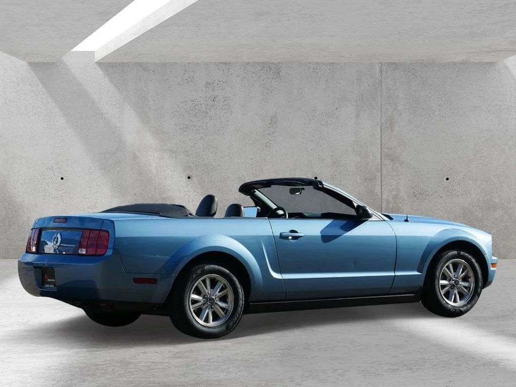 Used 2006  Ford V6 Premium image 3