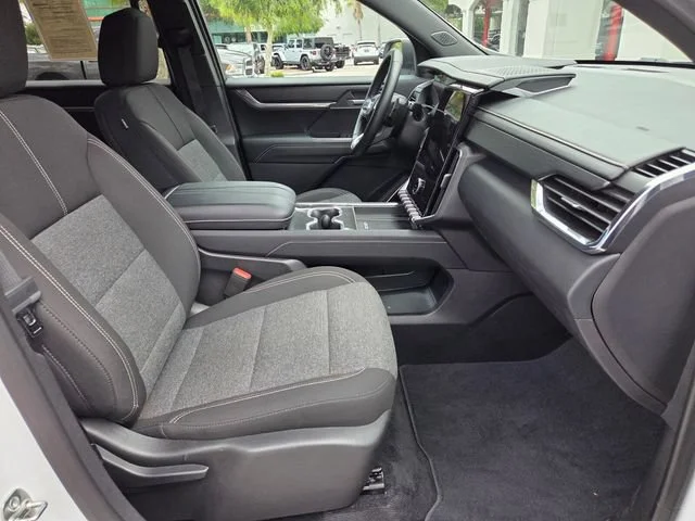 2025 GMC Acadia Elevation - Photo 15