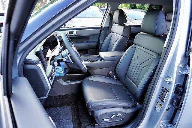 New 2026 Silver Hyundai SEL FWD image 19