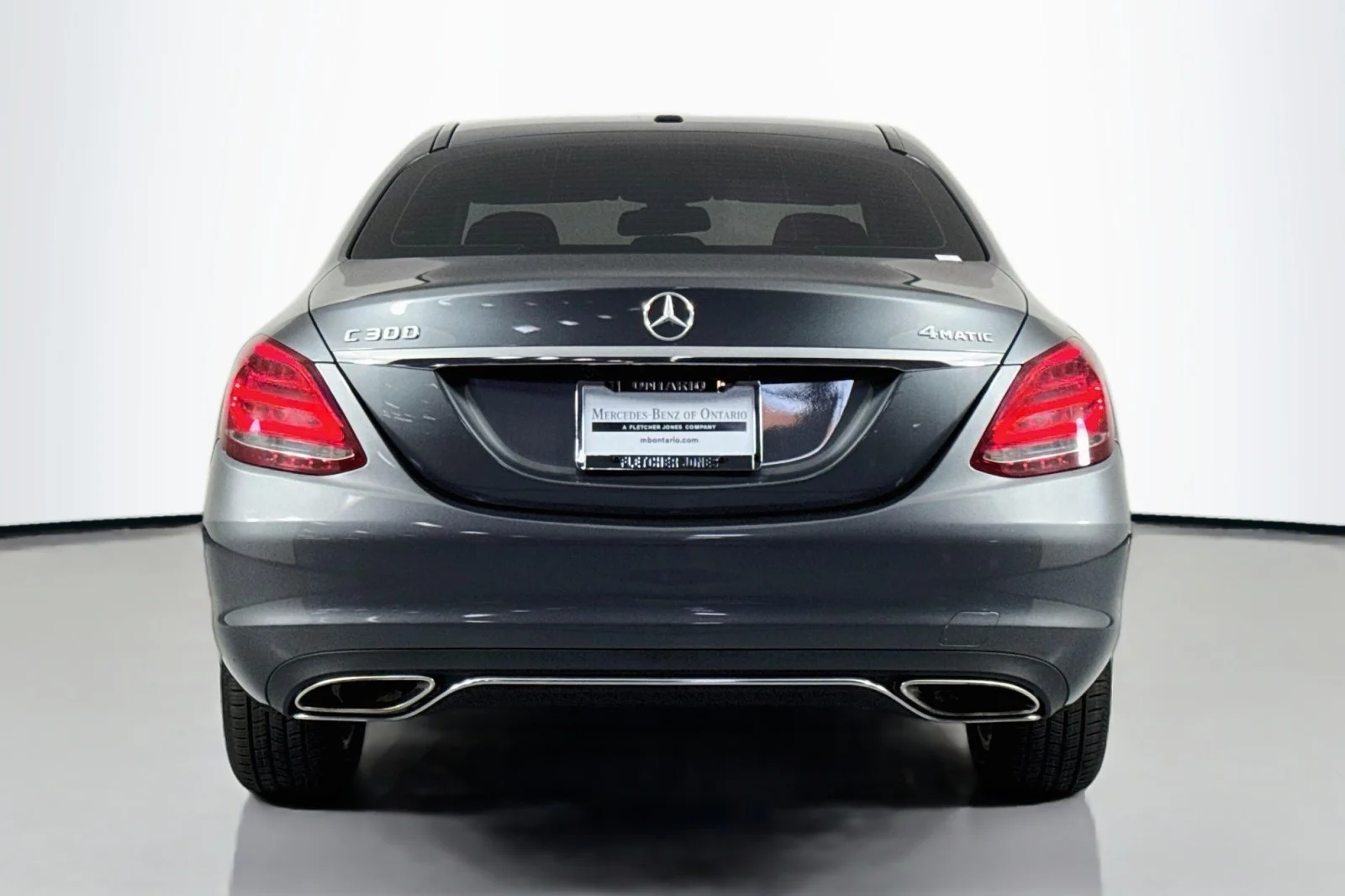 Used 2018 Selenite Grey Metallic Mercedes-Benz C 300 image 3