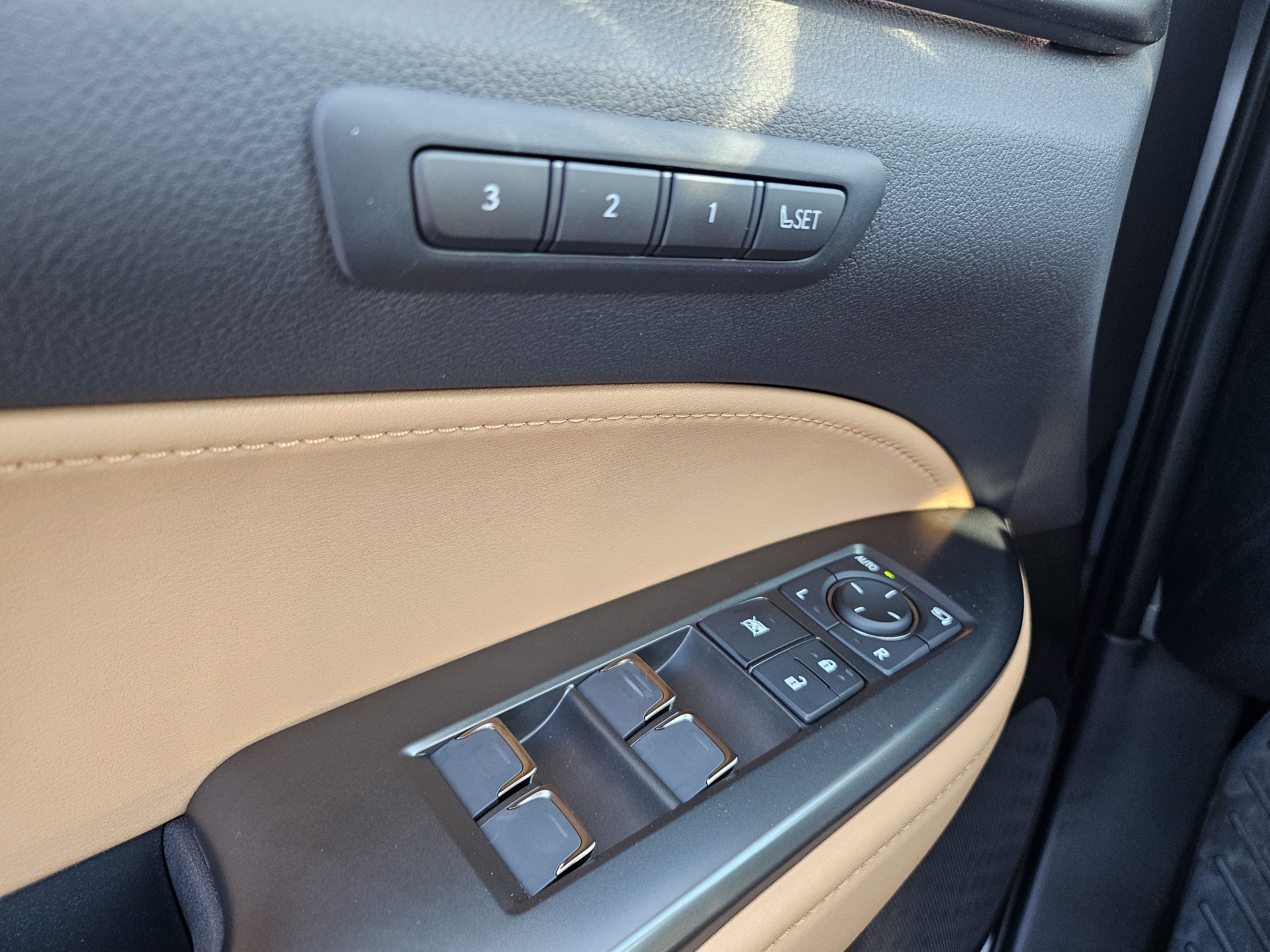 New 2026 Atomic Silver Lexus PREMIUM image 15