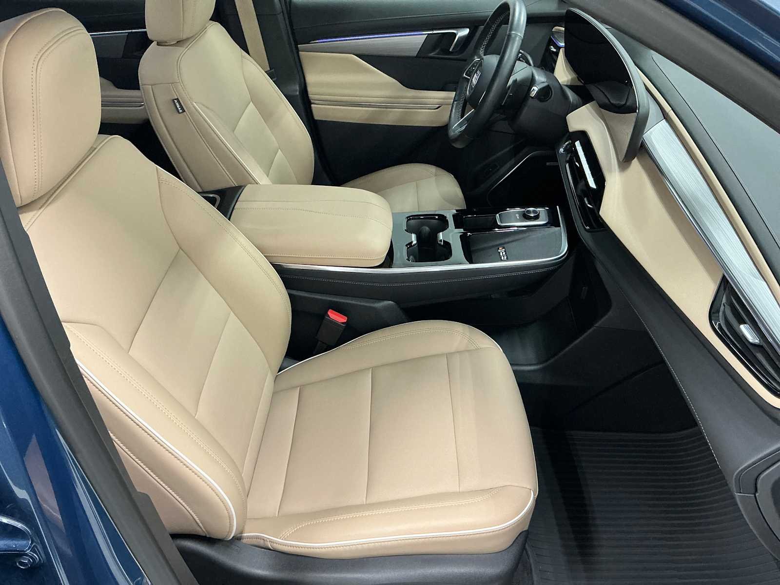 Used 2025 Ocean Blue Metallic Buick Preferred image 11