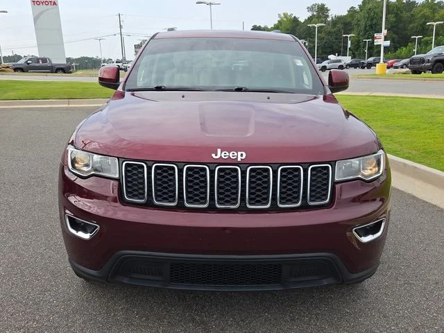 Used 2019 Red Jeep Laredo E image 2