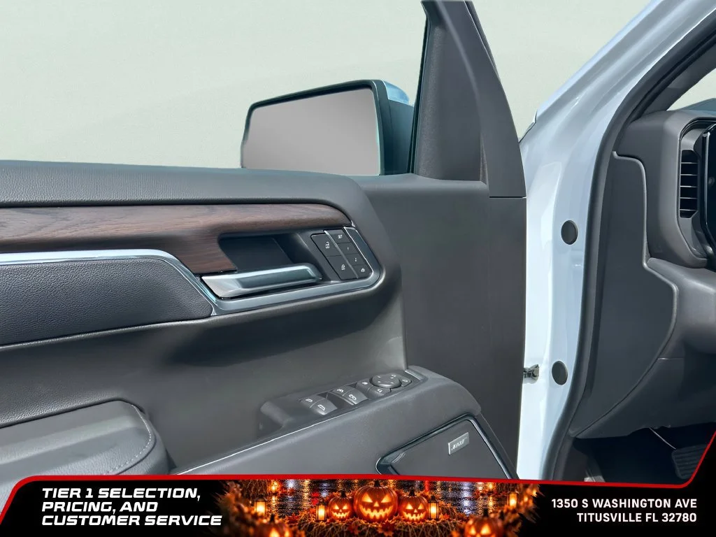 New 2026 Glacier White Tricoat GMC SLT image 22