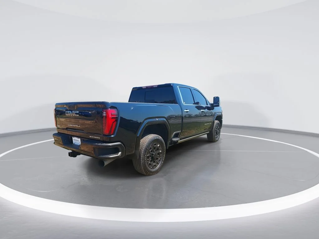 Used 2024 Black GMC Denali Ultimate image 8