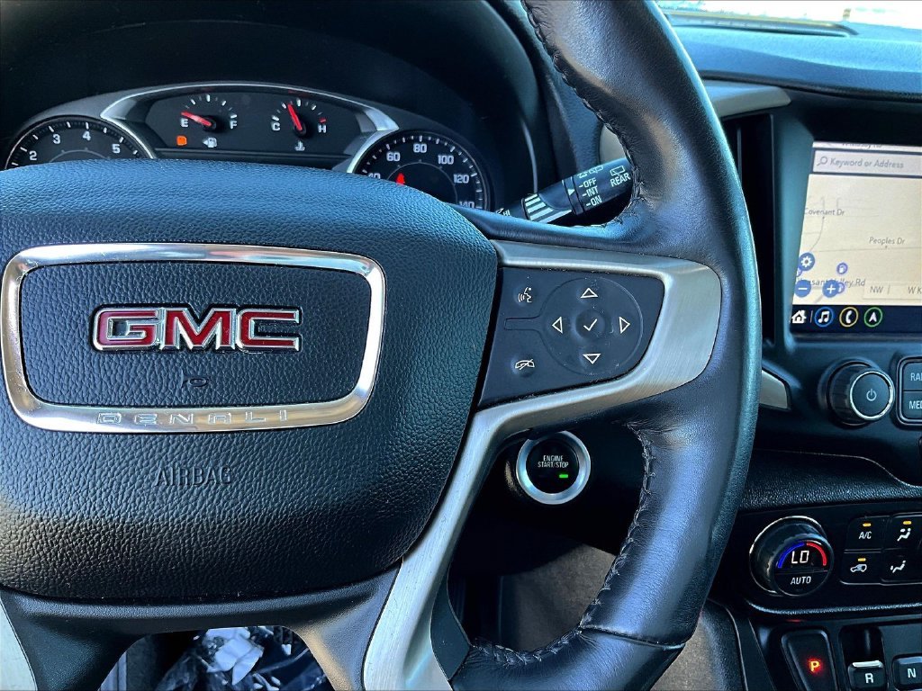 Used 2018 White GMC Denali image 13