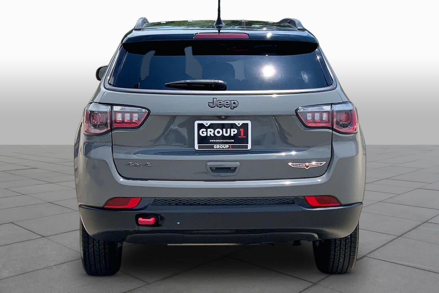Used 2020 Sting-Gray Clearcoat Jeep Trailhawk image 5