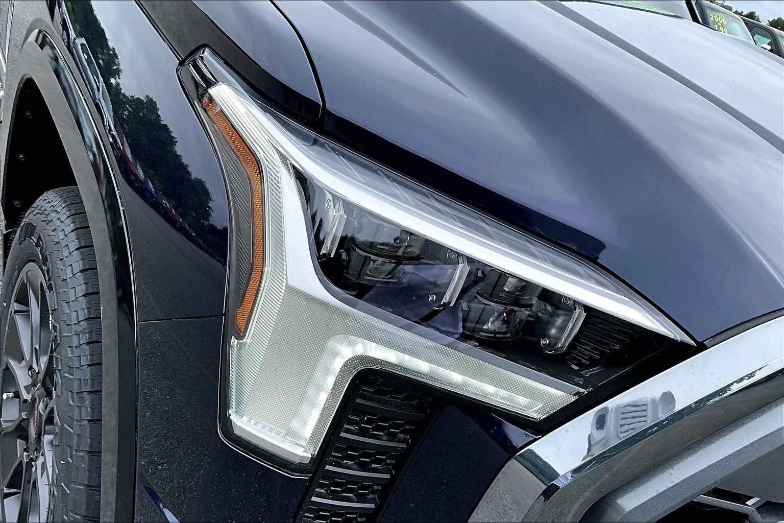 2025 Toyota Tundra Platinum - Photo 13