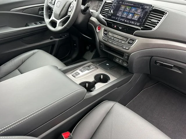 New 2026 Sonic Gray Pearl Honda RTL image 17