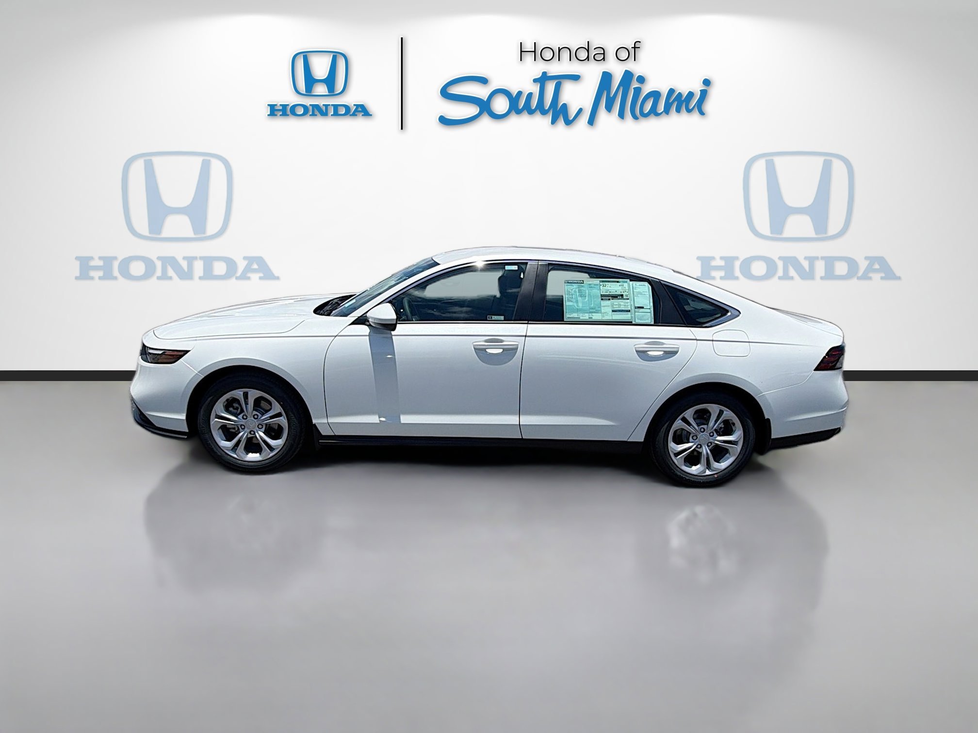 New 2026 Platinum White Pearl Honda LX image 4