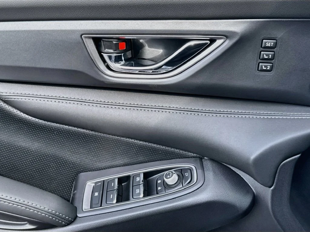 New 2027 Silver Subaru Limited image 21