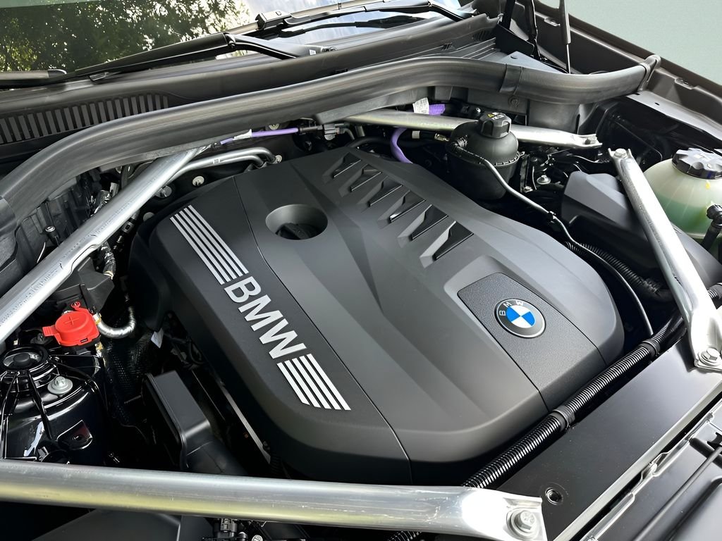 New 2026 Black Sapphire Metallic BMW xDrive40i image 26