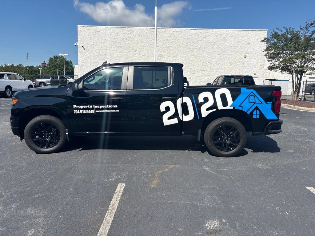 Used 2025 Black Chevrolet Custom image 6