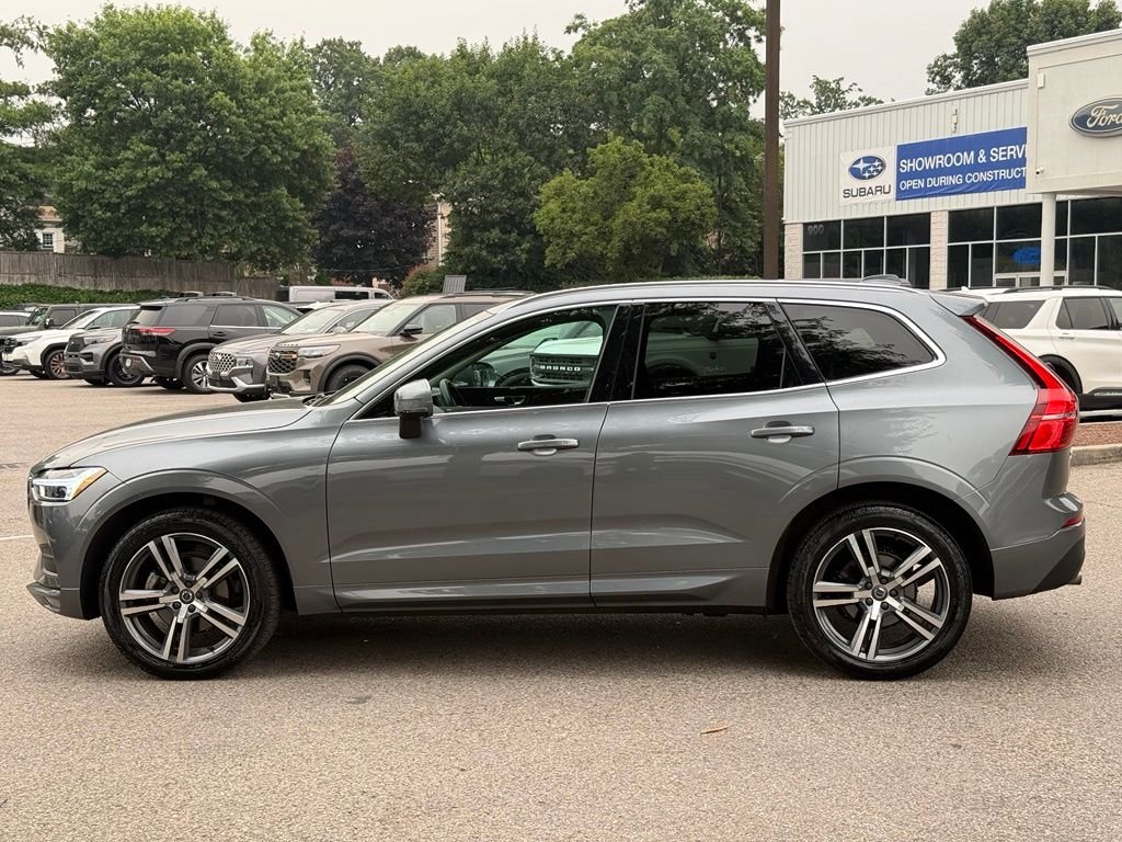 Used 2021 Gray Volvo T5 Momentum image 4