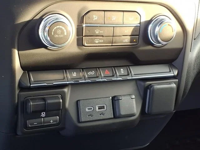 2025 GMC Sierra 2500HD Pro - Photo 6