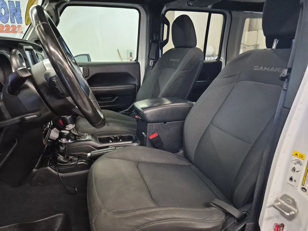 Used 2019 Bright White Clearcoat Jeep Unlimited Sahara image 10