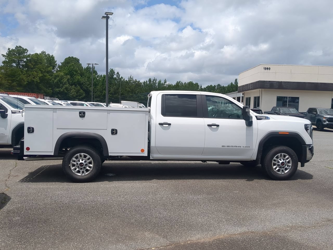 New 2026 Summit White GMC Pro image 9