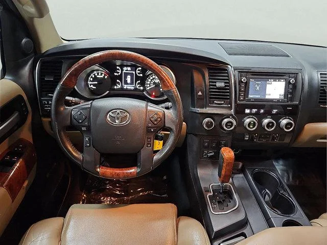 Certified Used 2019 SHORELINE BLUE PEARL Toyota  image 5