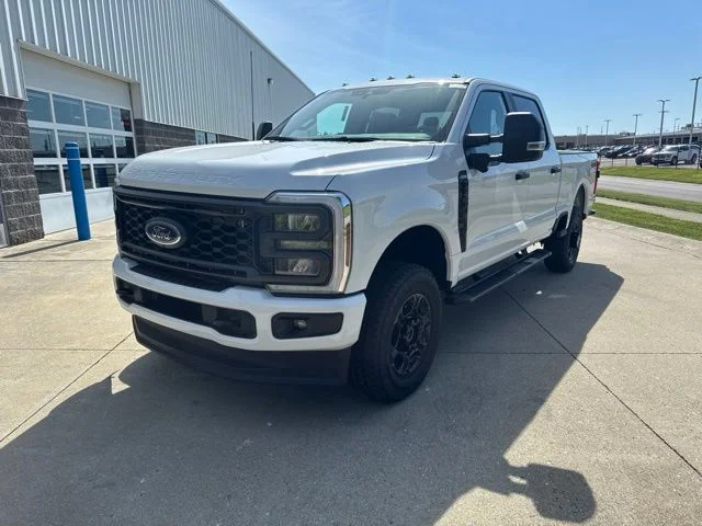 New 2026 Oxford White Ford F-250® XL image 10