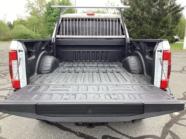 Used 2019 White Ford Lariat image 26