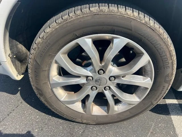 Used 2016 Bright White Clearcoat Dodge Citadel image 4