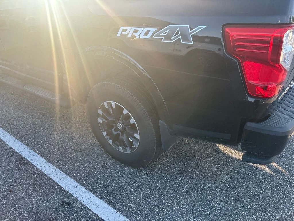 Used 2018 Black Nissan PRO-4X image 12