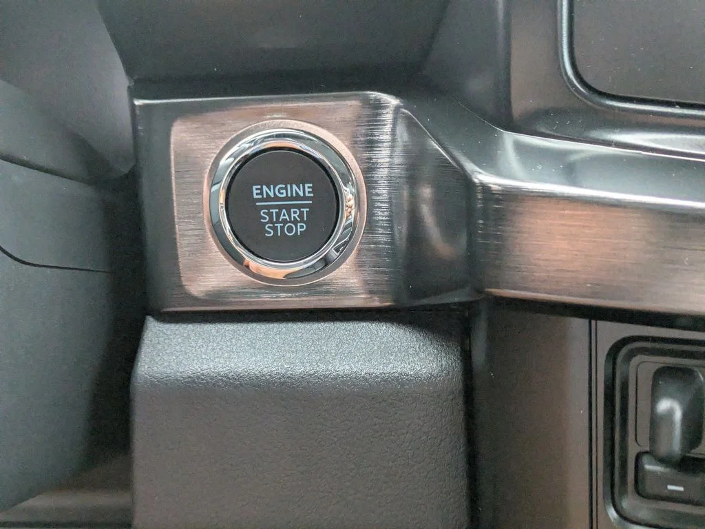New 2026 Marsh Gray Ford Lariat image 32