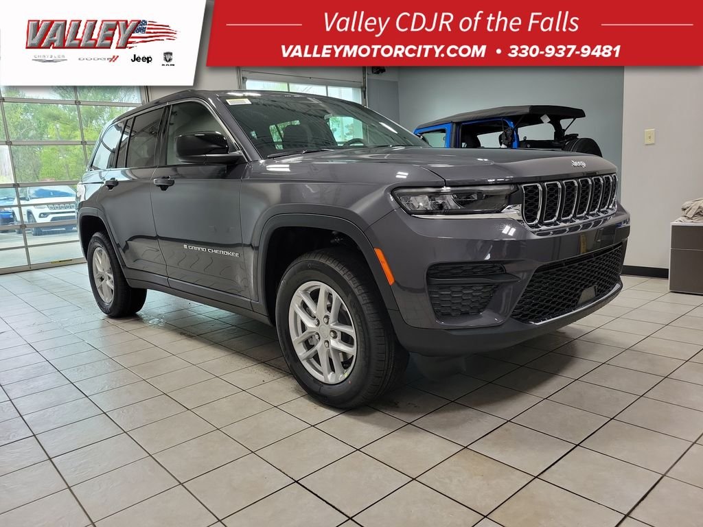 New 2026 Baltic Gray Metallic Clear-Coat Exterior Paint Jeep Laredo X image 1