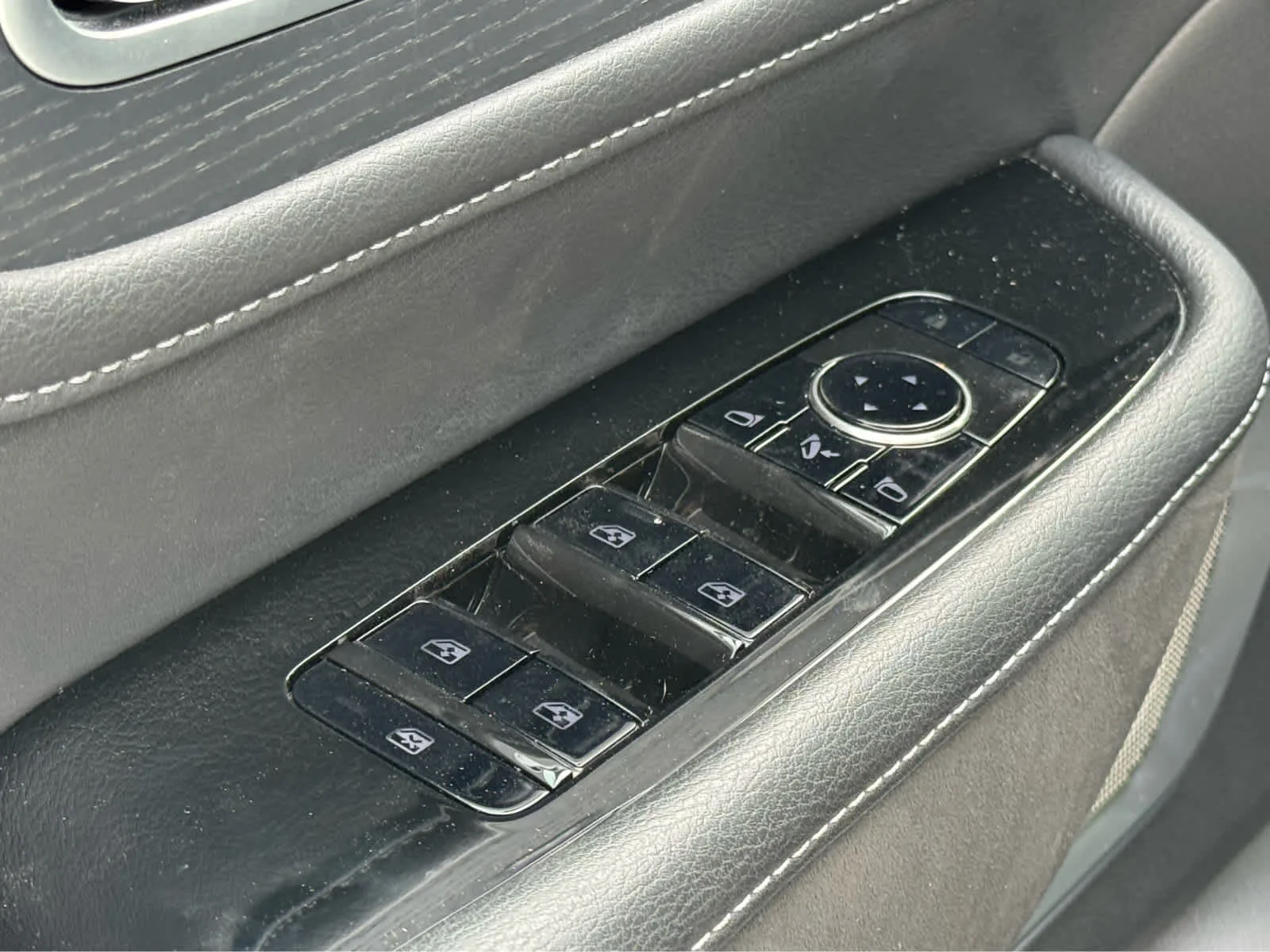 2025 INFINITI QX80 Sensory 4WD - Photo 21