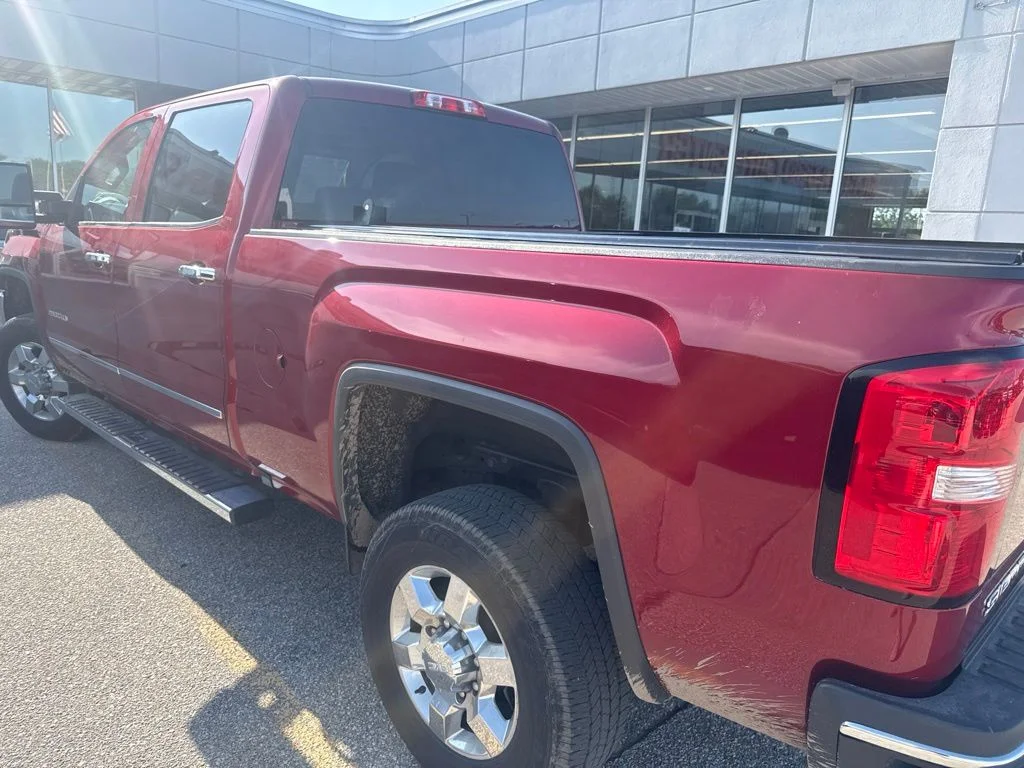Used 2019 Red GMC SLT image 5