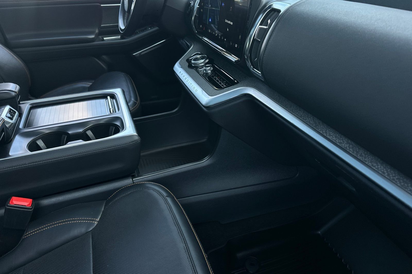 Used 2025 Gray Ford Tremor image 19