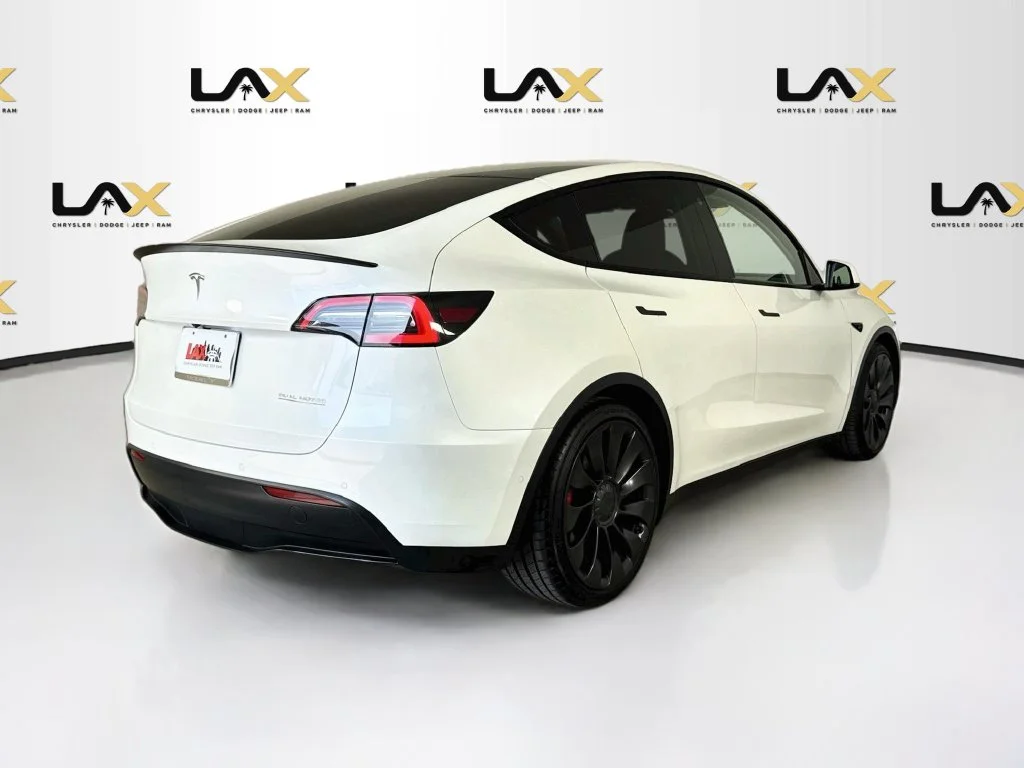 Used 2022 White Tesla Performance image 7