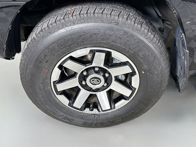 Used 2016 Black Toyota SR5 Premium image 31