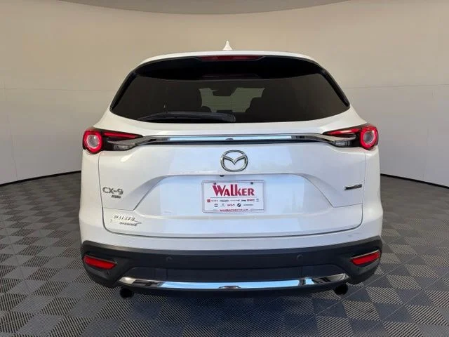 Used 2020 Snowflake White Pearl Mazda Signature image 6