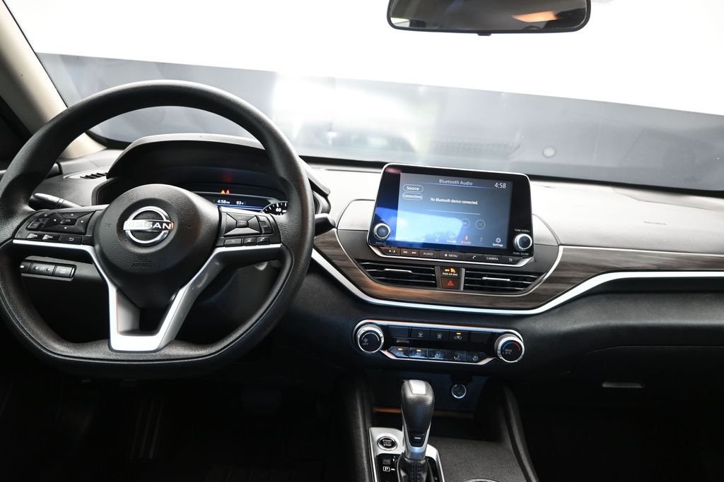 2025 Nissan Altima SV - Photo 19