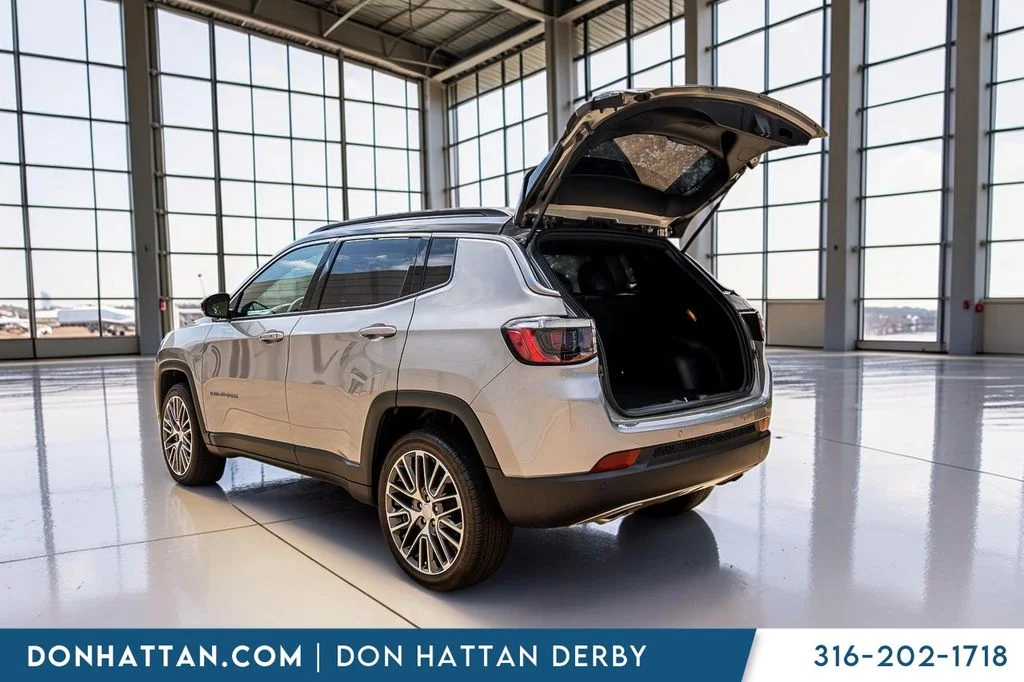 Used 2023 Silver Jeep Limited image 33