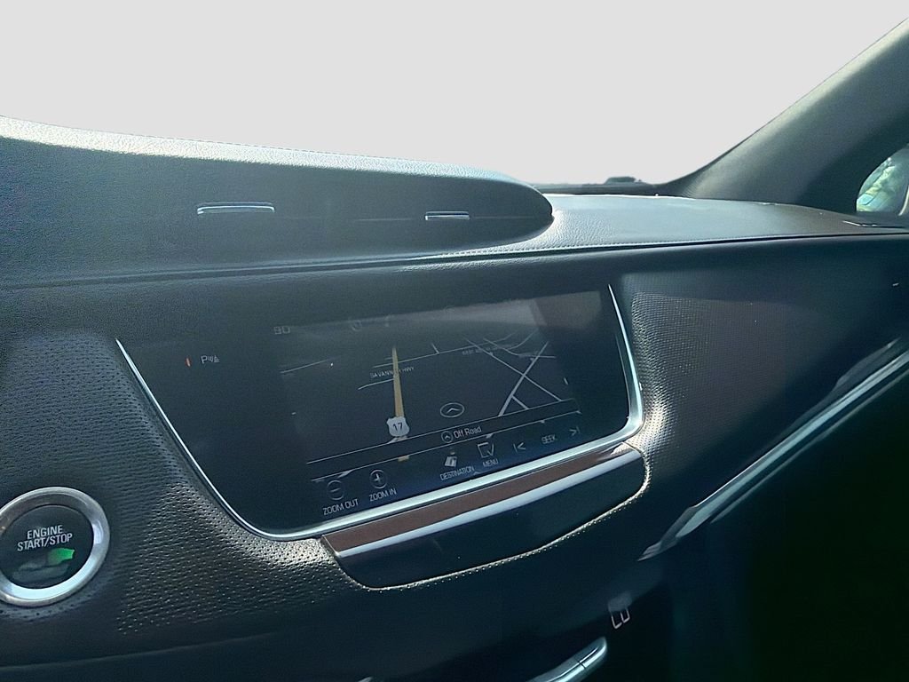 Used 2017 Silver Cadillac Luxury image 13