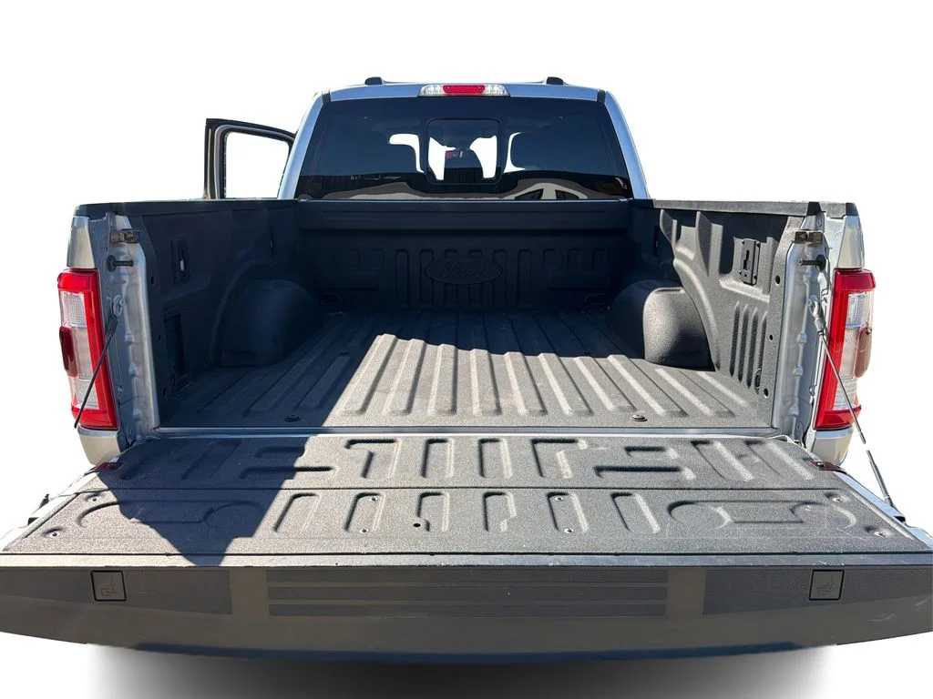 Used 2023 Iconic Silver Metallic Ford LARIAT image 13