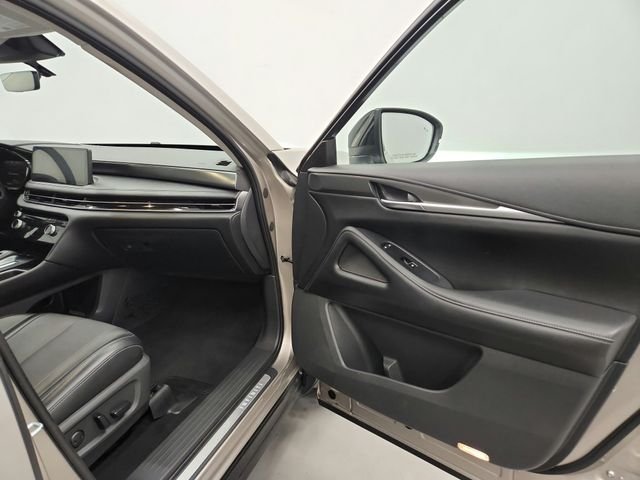 Used 2023 Silver INFINITI LUXE image 19