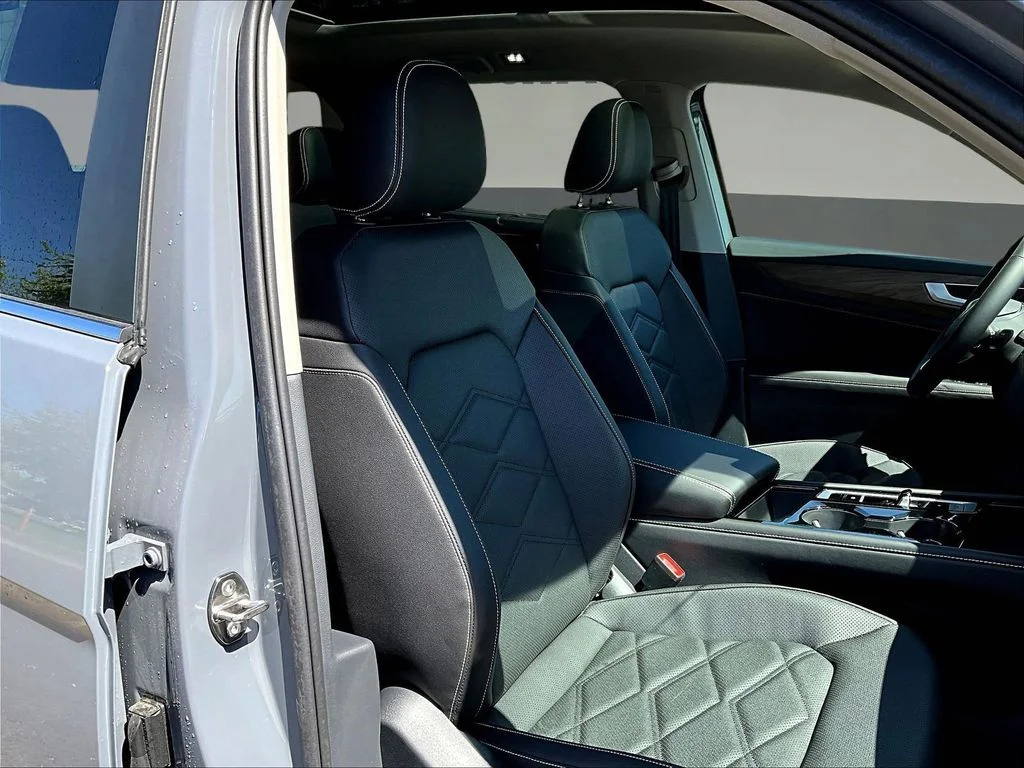 New 2026 Gray Volkswagen 2.0T SE w/Technology image 13