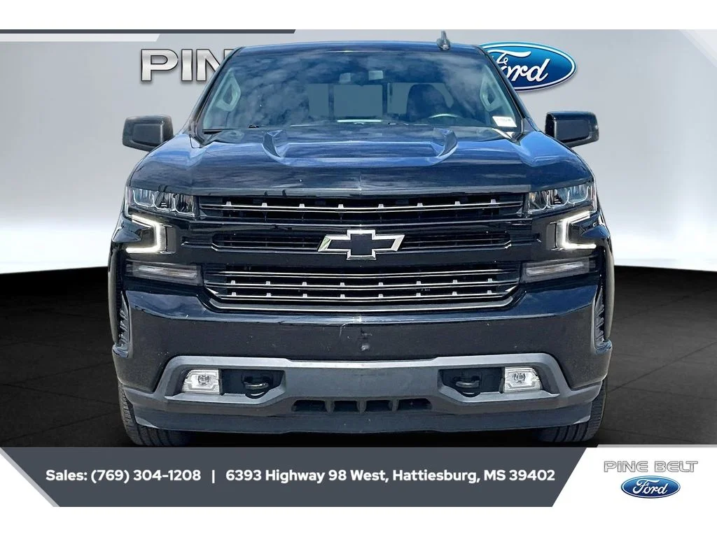 Used 2021 BLACK Chevrolet RST image 3