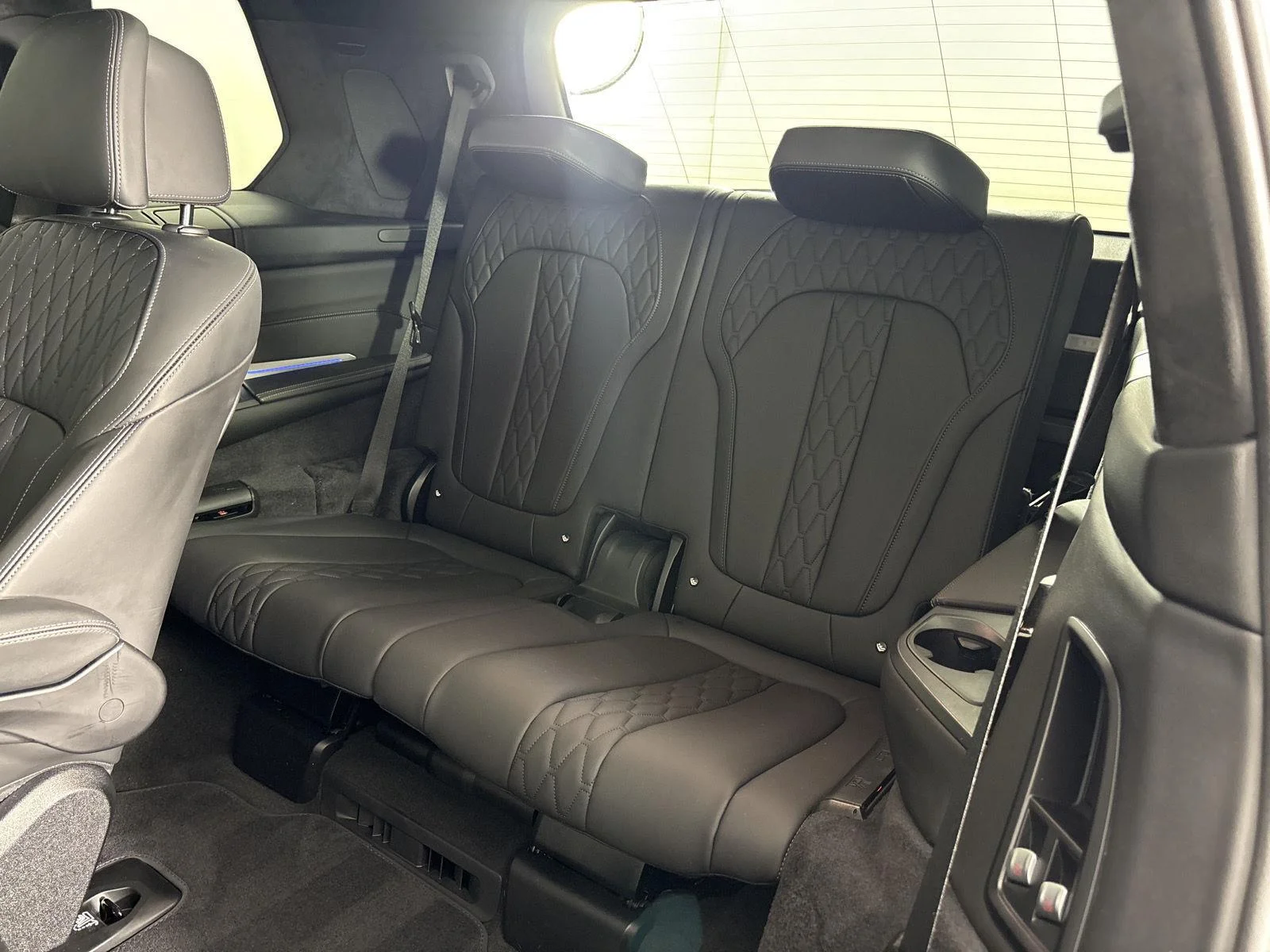 Used 2024 Brooklyn Grey Metallic BMW M60i image 19