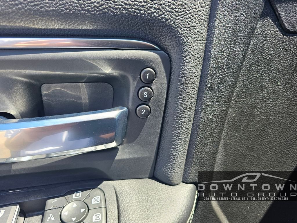 New 2026 Diamond Black Crystal Pearl-Coat Exterior Paint RAM Laramie image 19