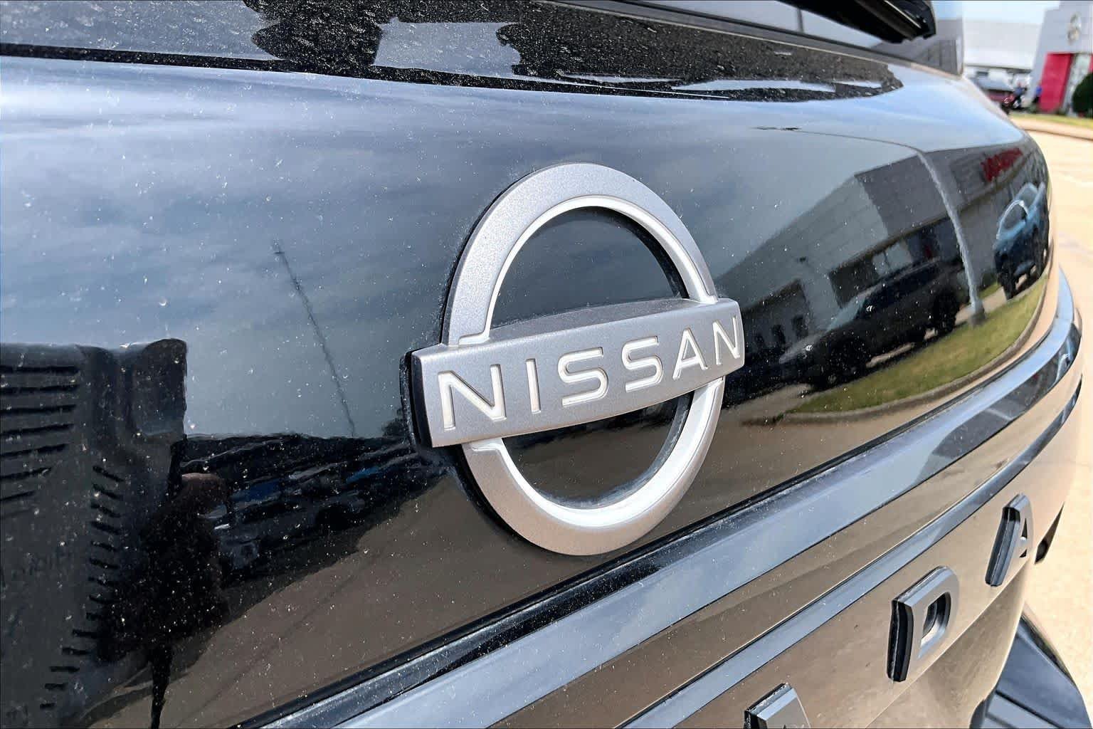 Certified Used 2024 Super Black Nissan SL image 28