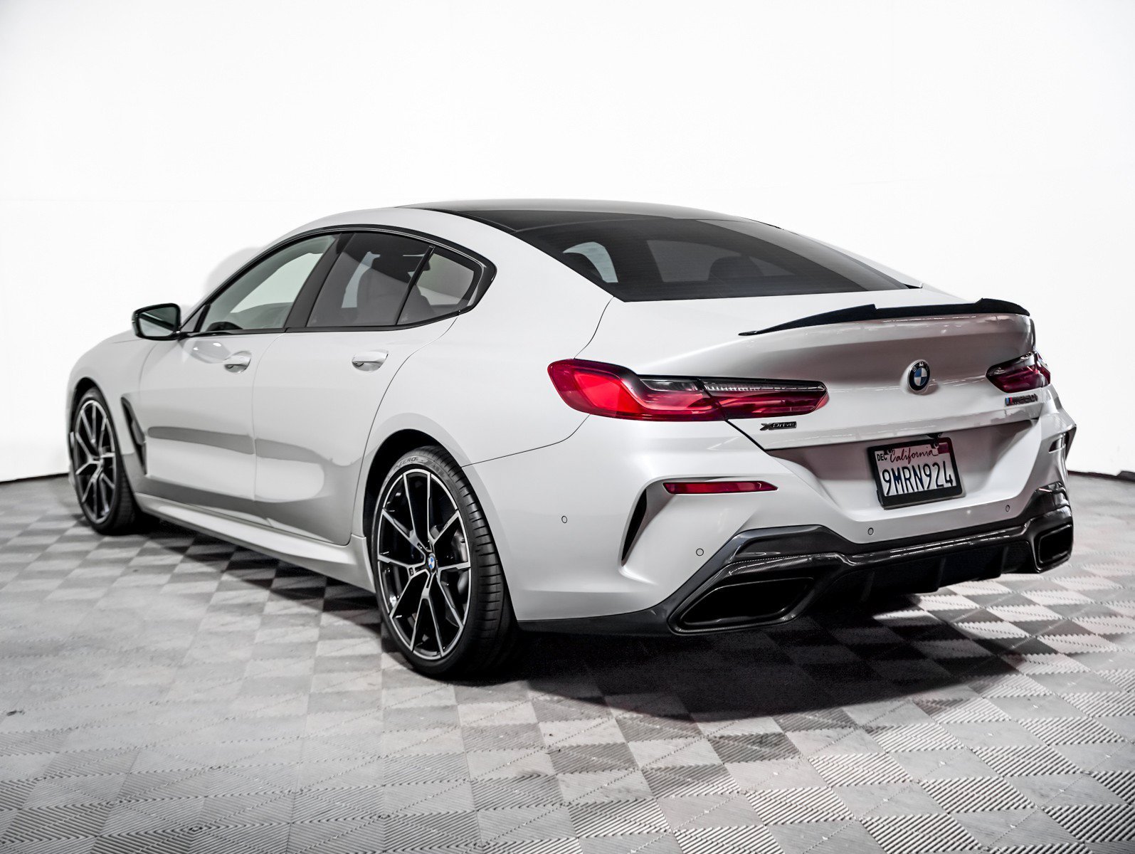 Used 2022 White BMW M850i image 2