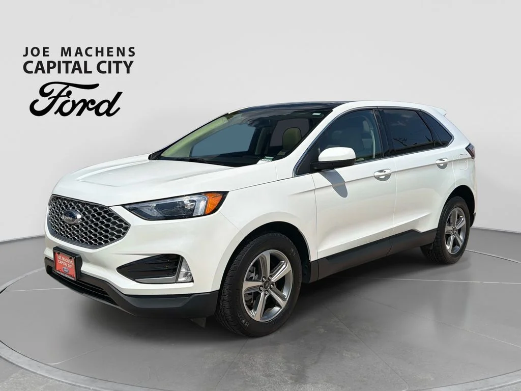 Used 2024 White Metallic Ford SEL image 9